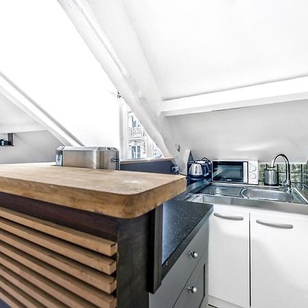 Montparnasse - La Gaite 1Bdr - B'Your Home パリ エクステリア 写真